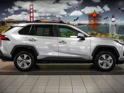 Used 2024 Toyota RAV4 XLE image 5