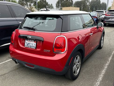 Used 2017 MINI Cooper 2-Door Hardtop FWD image 5