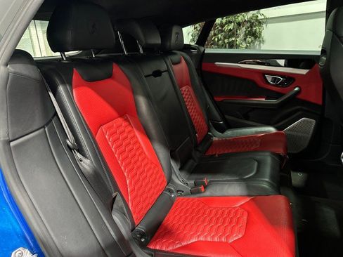 Used 2019 Lamborghini Urus AWD/4WD image 55