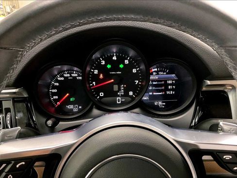 Certified 2020 Porsche Macan AWD/4WD image 29