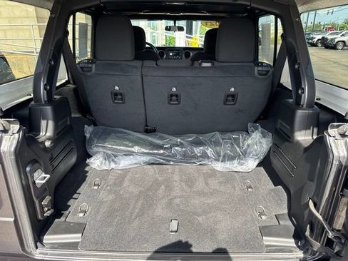 Used 2021 Jeep Wrangler Unlimited Sport AWD/4WD image 19