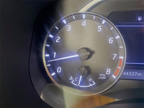 Used 2023 Nissan Frontier SV w/ Tow Package image 13