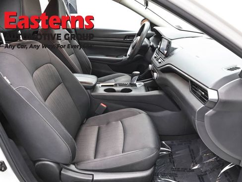 Used 2024 Nissan Altima 2.5 S FWD image 23