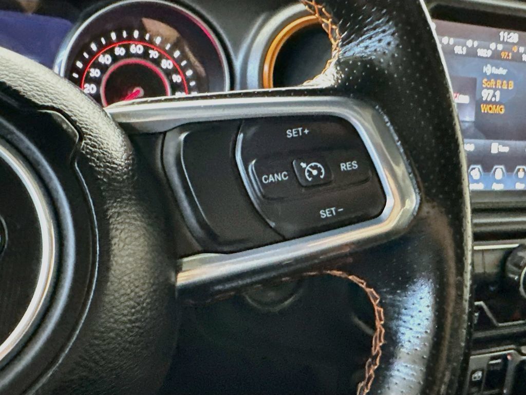 Used 2020 Jeep Gladiator Mojave AWD/4WD image 26
