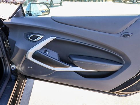 Used 2023 Chevrolet Camaro LT w/ Technology Package image 16