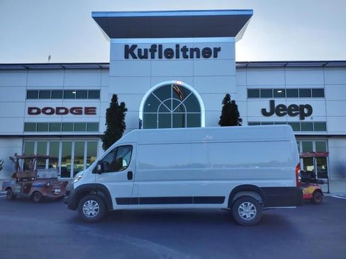 Used 2024 RAM ProMaster 3500 w/ Quick Order Package 22G SLT FWD image 1