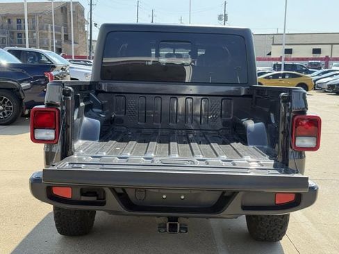 Used 2023 Jeep Gladiator Sport AWD/4WD image 33