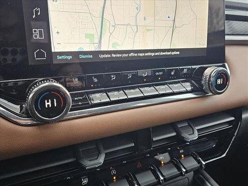 Used 2024 GMC Canyon AT4 w/ AT4 Premium Package image 26