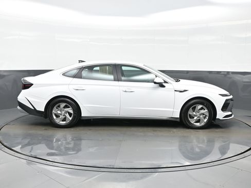 Certified 2026 Hyundai Sonata SE FWD image 7