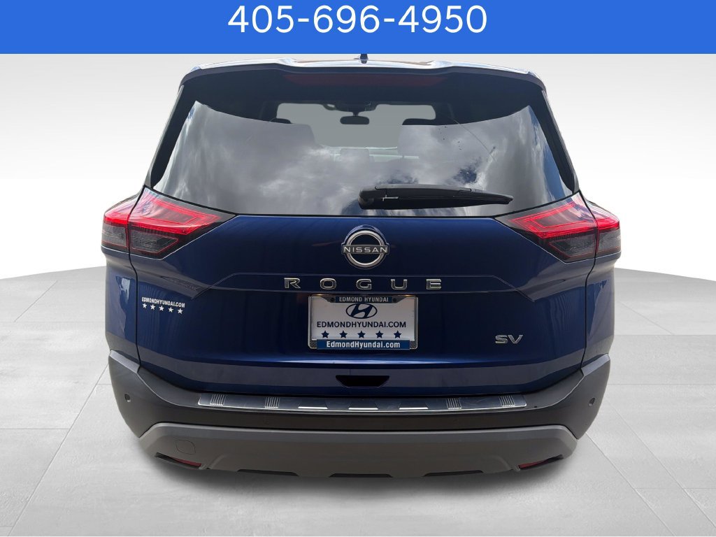 Used 2023 Nissan Rogue SV FWD image 4