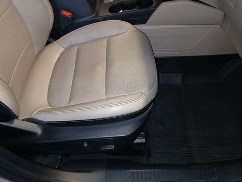 Certified 2020 Ford Escape Titanium AWD/4WD image 51