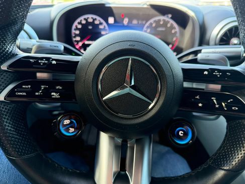 Used 2022 Mercedes-Benz SL 55 AMG 4MATIC w/ Driver Assistance Package image 10