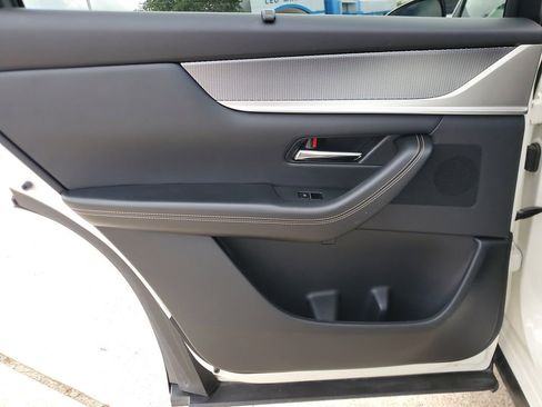 Used 2025 MAZDA CX-90 3.3 Turbo w/ Preferred Package image 16