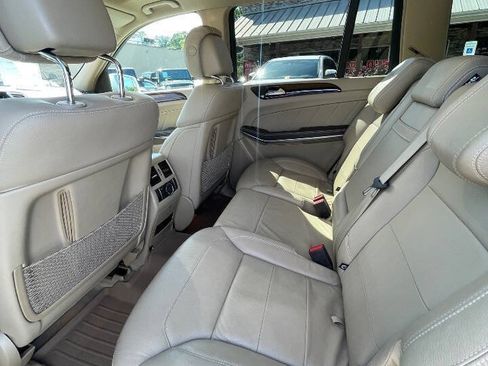 Used 2016 Mercedes-Benz GL 550 4MATIC image 14