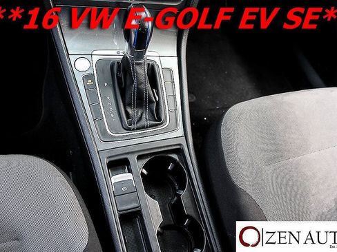 Used 2016 Volkswagen e-Golf SE FWD image 19
