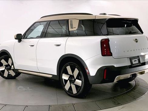 Used 2025 MINI Cooper Countryman S w/ Comfort Package Max image 2