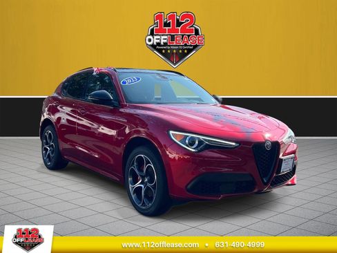 Used 2023 Alfa Romeo Stelvio Veloce image 1