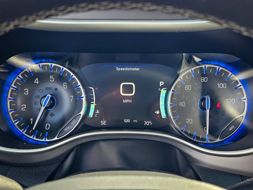 New 2027 Chrysler Pacifica Select FWD image 17
