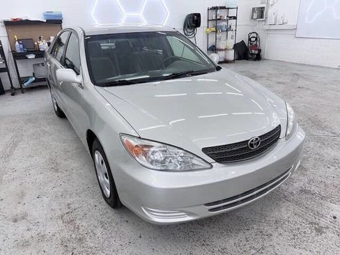 Used 2002 Toyota Camry LE image 6