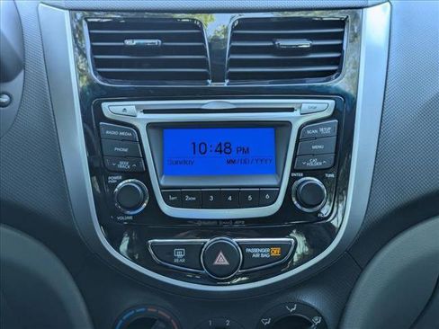Used 2014 Hyundai Accent GLS w/ Option Group 2 FWD image 12
