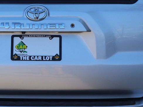 Used 2014 Toyota 4Runner SR5 AWD/4WD image 20