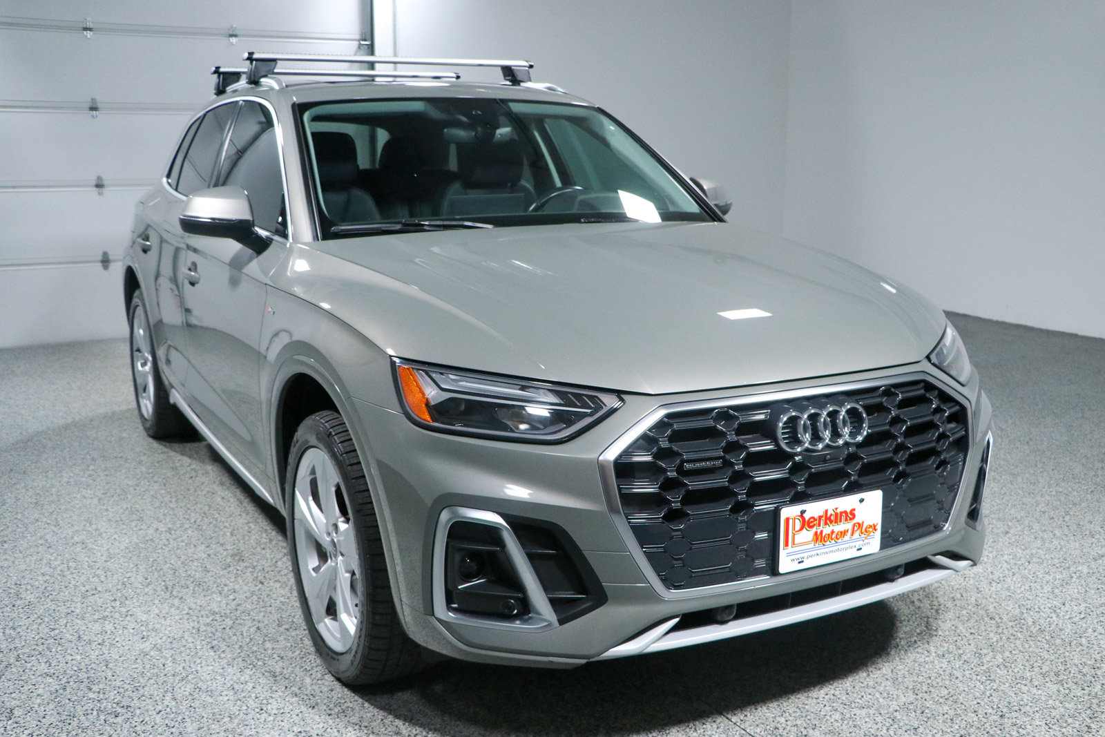 Used 2023 Audi Q5 2.0T Premium Plus w/ Premium Plus Package AWD/4WD image 5