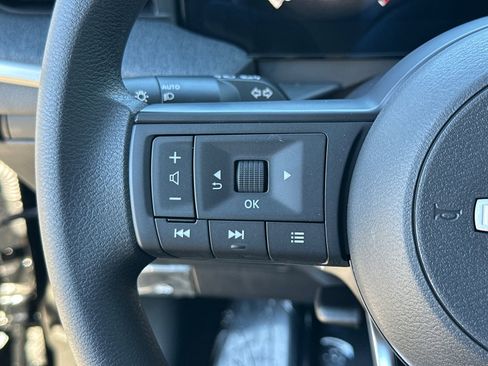 New 2026 Nissan Kicks S image 25