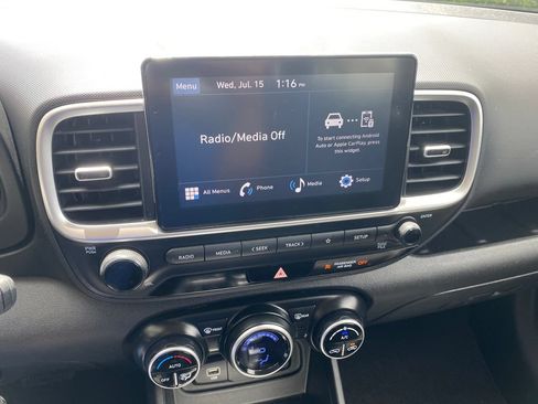 Certified 2023 Hyundai Venue SEL FWD image 16