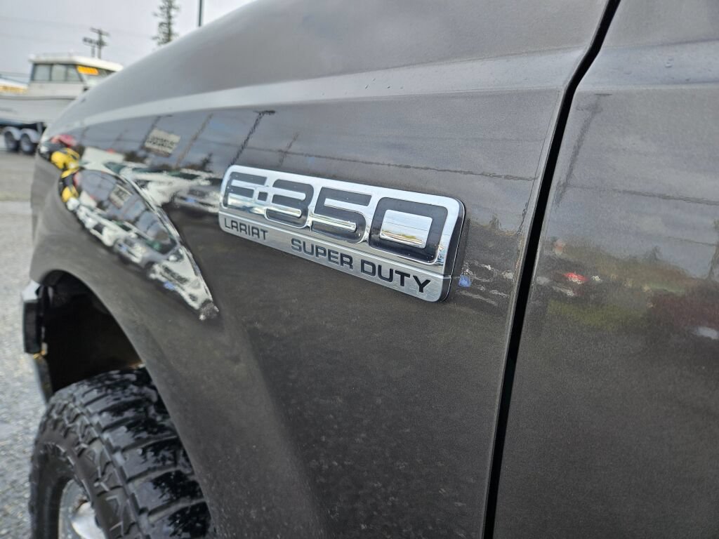 Used 2005 Ford F350 Lariat AWD/4WD image 9