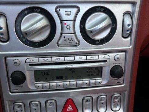 Used 2005 Chrysler Crossfire Limited image 6