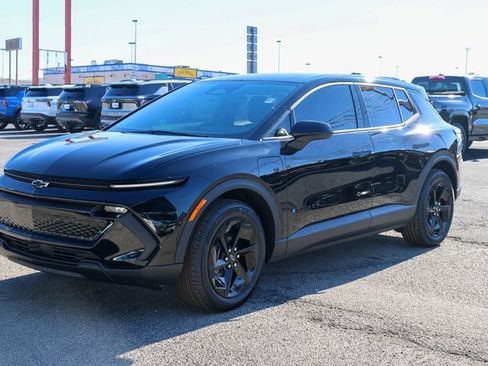 New 2026 Chevrolet Equinox EV LT image 6
