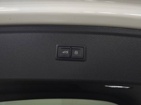 Used 2021 Audi Q5 Prestige w/ Prestige Package AWD/4WD image 10