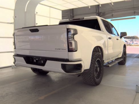 Used 2020 Chevrolet Silverado 1500 Custom w/ Custom Value Package RWD image 4