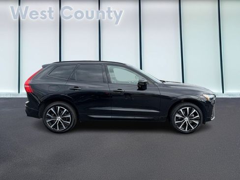 Used 2025 Volvo XC60 B5 Plus AWD/4WD image 2