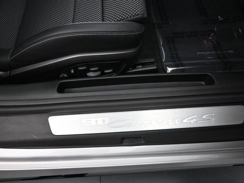 Certified 2024 Porsche 911 Carrera 4S image 31