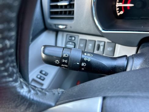 Used 2012 Toyota Highlander Limited FWD image 21