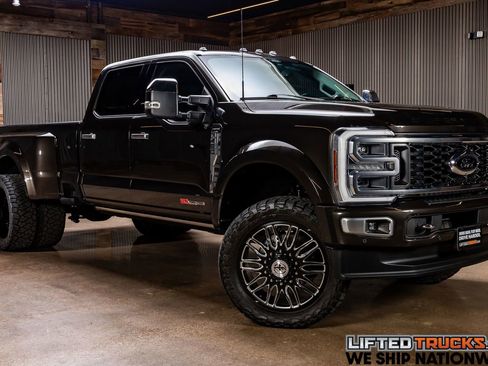 Used 2024 Ford F450 Limited image 1