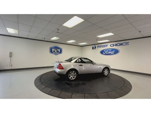 Used 1999 Mercedes-Benz SLK 230 image 2