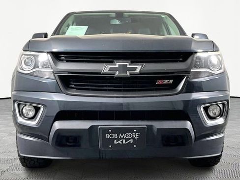 Used 2017 Chevrolet Colorado Z71 image 2