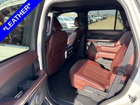 Used 2024 Ford Expedition Limited RWD image 6