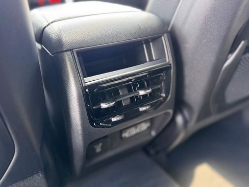Used 2024 Jeep Grand Cherokee Altitude AWD/4WD image 20