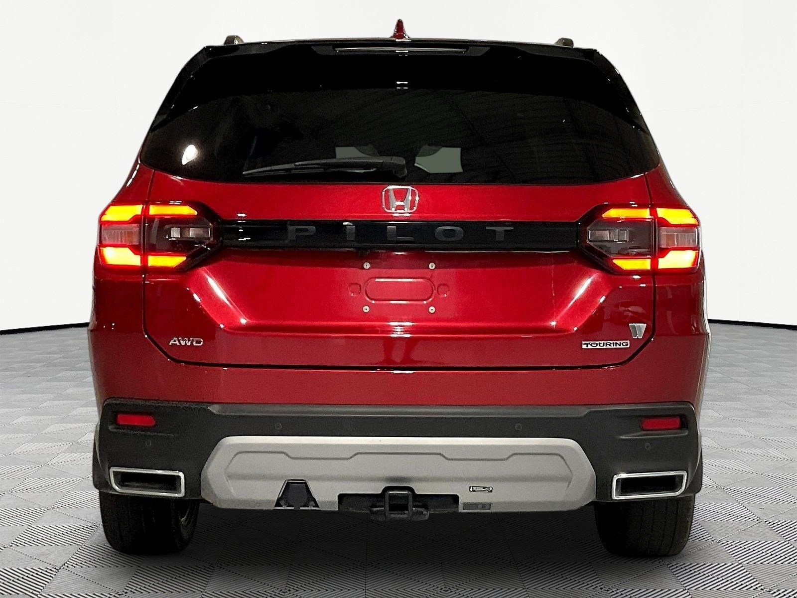 Used 2025 Honda Pilot Touring image 5