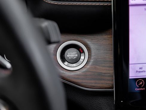 Used 2022 Jeep Grand Cherokee Summit image 30