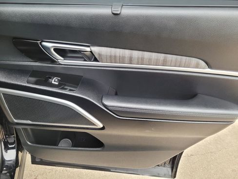 Used 2023 Kia Telluride EX image 12