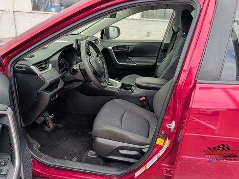 Used 2019 Toyota RAV4 LE w/ All Weather Liner Package image 12