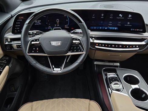 Certified 2024 Cadillac Lyriq Luxury w/ Nappa Leather Package image 14