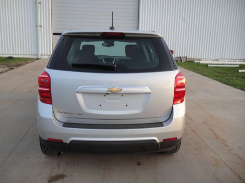 Used 2017 Chevrolet Equinox LS image 8
