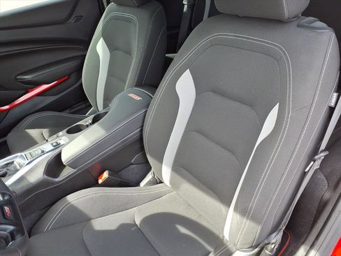 Certified 2021 Chevrolet Camaro SS RWD image 15