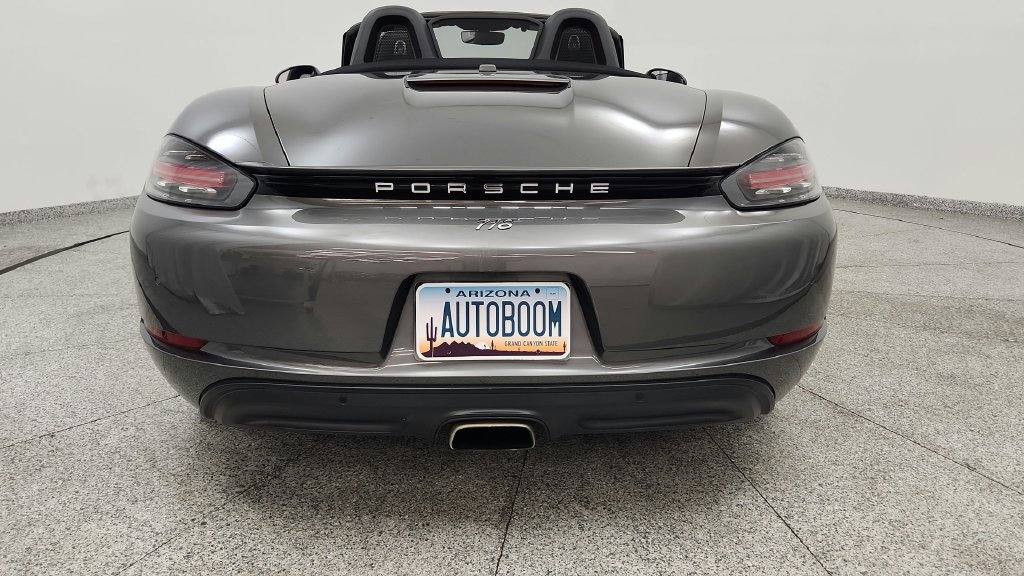 Used 2017 Porsche 718 Boxster RWD image 23