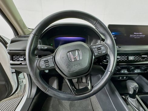 Used 2023 Honda Accord EX-L image 10
